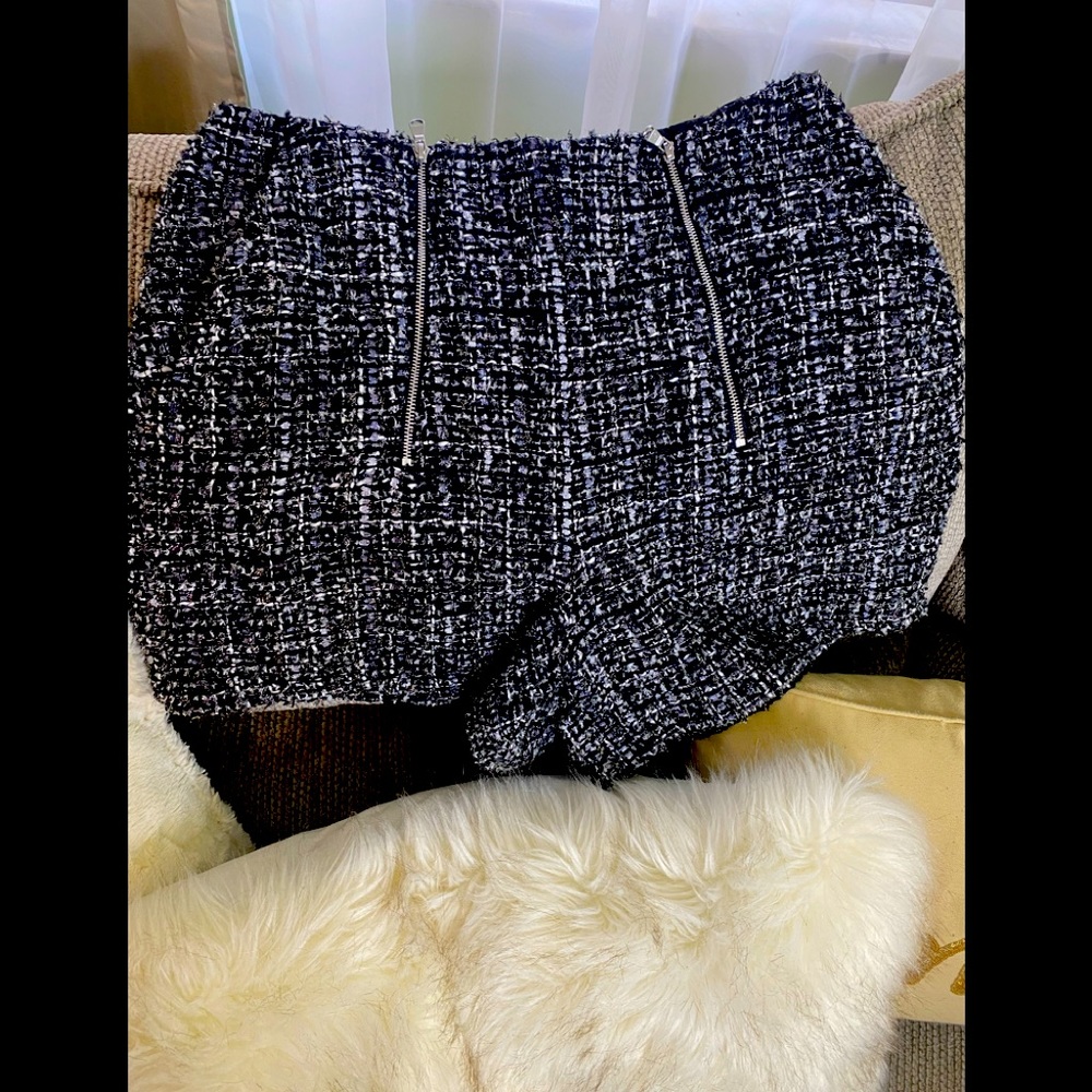 New with no tag Express shorts size 8.